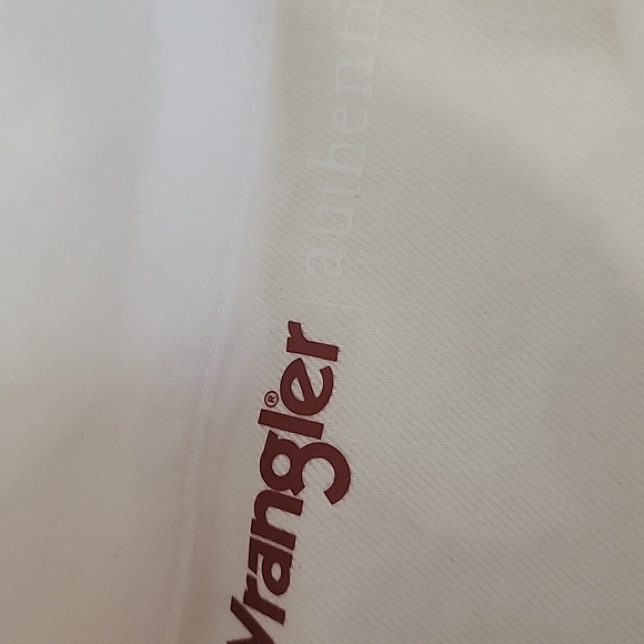 Wrangler Authentic White Women's Medium Stretch Denim Jacket - Picture 6 of 7